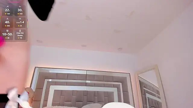 Nicolle foxy online show from January 19, 1:59 pm