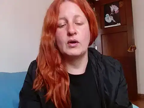Snapshot of ViioletaMora chatting on October 6, 6:27 pm ViioletaMora online show from October 6, 6:27 pm