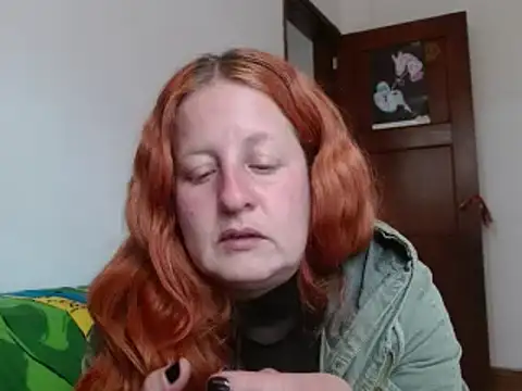 Snapshot of ViioletaMora chatting on October 18, 8:42 pm ViioletaMora online show from October 18, 8:42 pm
