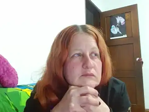 Snapshot of ViioletaMora chatting on October 20, 2:23 am ViioletaMora online show from October 20, 2:23 am