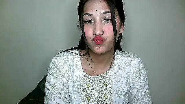 Snapshot of Princess_noorjahan chatting on December 23, 8:14 pm Princess noorjahan online show from December 23, 8:14 pm