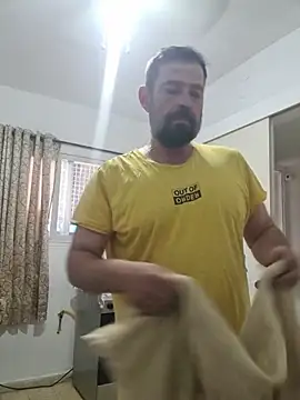 Snapshot of zefside42 chatting on November 25, 10:37 am zefside42 online show from November 25, 10:37 am