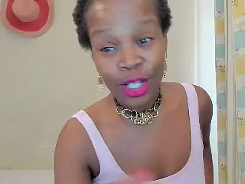 AfricanSquirtingQueen online show from January 18, 12:20 pm