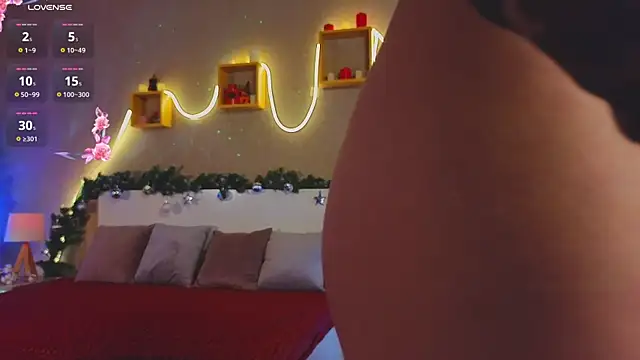 Snapshot of oliviabr0wn0 chatting on December 9, 5:18 am oliviabr0wn0 online show from December 9, 5:18 am