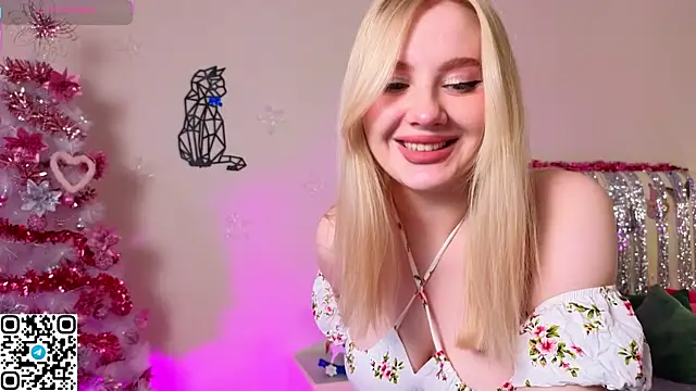 Snapshot of oliviabr0wn0 chatting on December 1, 2:05 am oliviabr0wn0 online show from December 1, 2:05 am