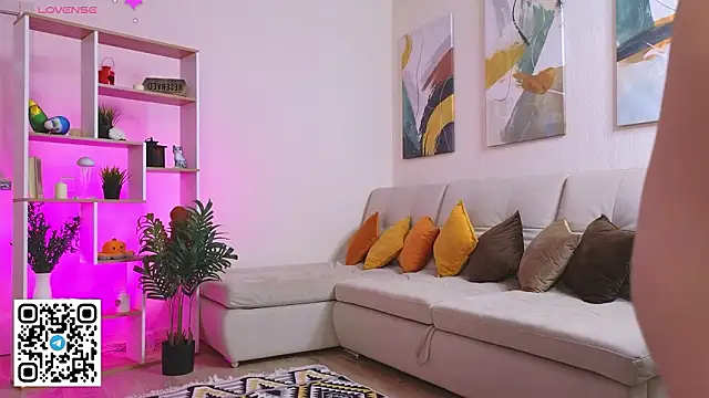 oliviabr0wn0 online show from February 3, 6:22 am