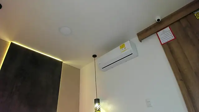 memphiswilliam online show from December 17, 3:01 am