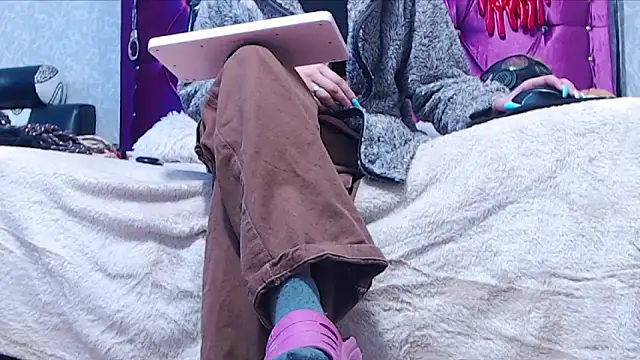 AyshaScott online show from April 1, 12:50 pm