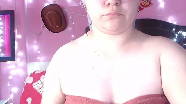 NikkiRous  online show from November 7, 12:49 pm