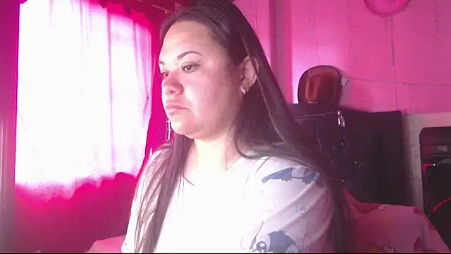 NikkiRous  online show from July 17, 1:40 pm