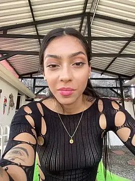 Snapshot of Ema_azel chatting on December 14, 5:03 pm Ema azel online show from December 14, 5:03 pm