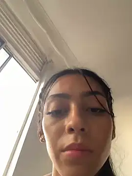 Snapshot of Ema_azel chatting on January 1, 10:13 pm Ema azel online show from January 1, 10:13 pm