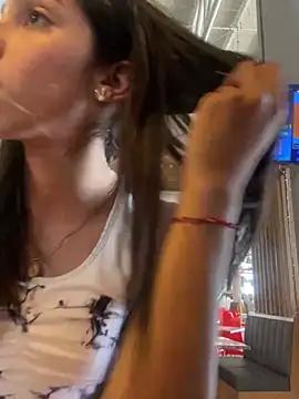 Snapshot of Ema_azel chatting on January 8, 4:33 pm Ema azel online show from January 8, 4:33 pm