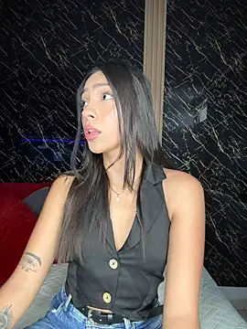 Snapshot of Ema_azel chatting on November 15, 1:29 pm Ema azel online show from November 15, 1:29 pm