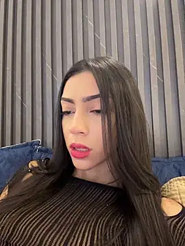 Snapshot of Ema_azel chatting on May 14, 11:39 am Ema azel online show from May 14, 11:39 am