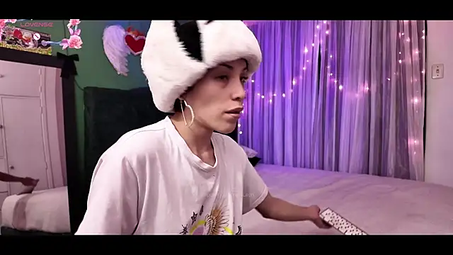 KokoAndRin online show from November 4, 7:18 am