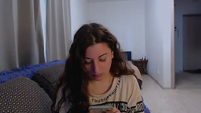 Snapshot of Helen_Adams_ chatting on July 14, 5:45 am Helen Adams online show from July 14, 5:45 am