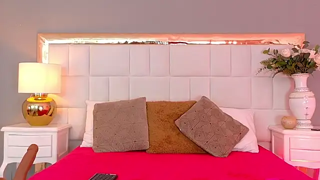 KateVenegas online show from May 23, 5:39 pm