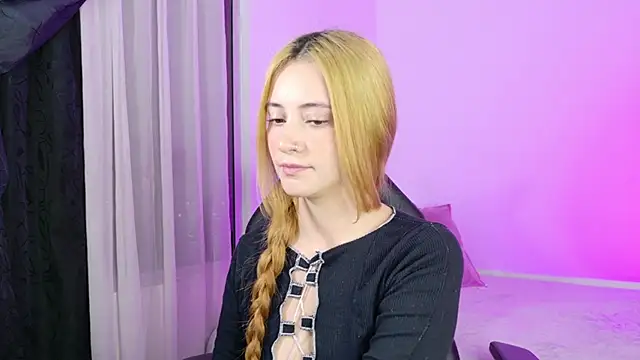 annie mora online show from May 22, 1:46 am