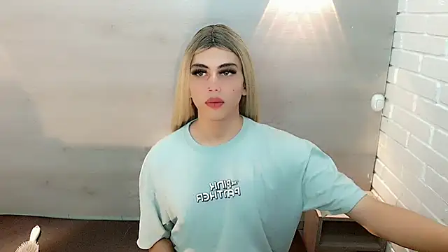 Snapshot of Daniela_Pink_ chatting on March 2, 7:23 pm Daniela Pink online show from March 2, 7:23 pm