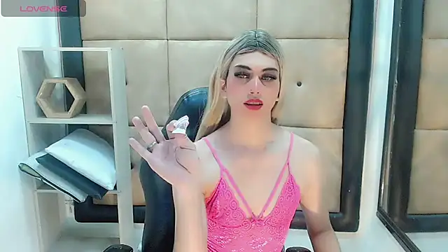 Snapshot of Daniela_Pink_ chatting on March 16, 11:36 pm Daniela Pink online show from March 16, 11:36 pm