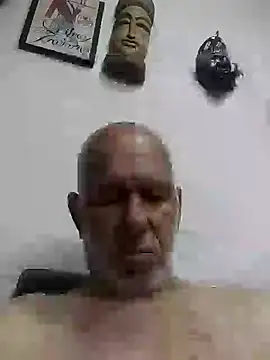 Snapshot of FabiQuilmes chatting on January 12, 12:07 am FabiQuilmes online show from January 12, 12:07 am