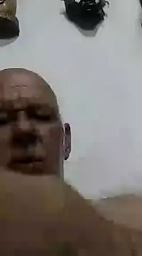 Snapshot of FabiQuilmes chatting on January 24, 12:20 am FabiQuilmes online show from January 24, 12:20 am