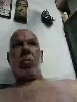 Snapshot of FabiQuilmes chatting on January 26, 2:45 am FabiQuilmes online show from January 26, 2:45 am