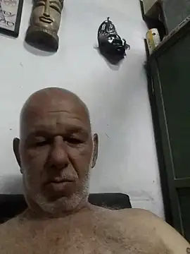 Snapshot of FabiQuilmes chatting on March 1, 2:15 am FabiQuilmes online show from March 1, 2:15 am