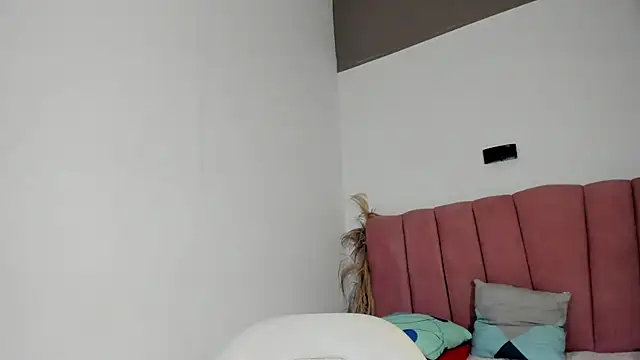 Tahira 21  online show from November 20, 6:51 pm