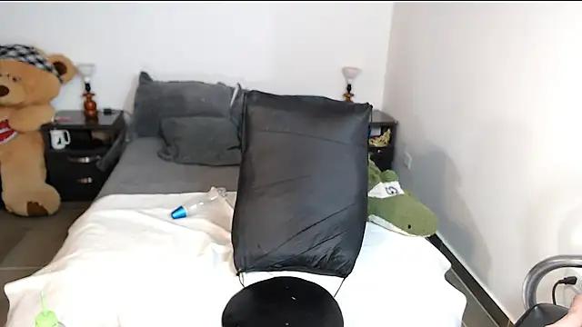 Snapshot of KRISTAL__JACKSON chatting on March 14, 12:51 pm KRISTAL JACKSON online show from March 14, 12:51 pm