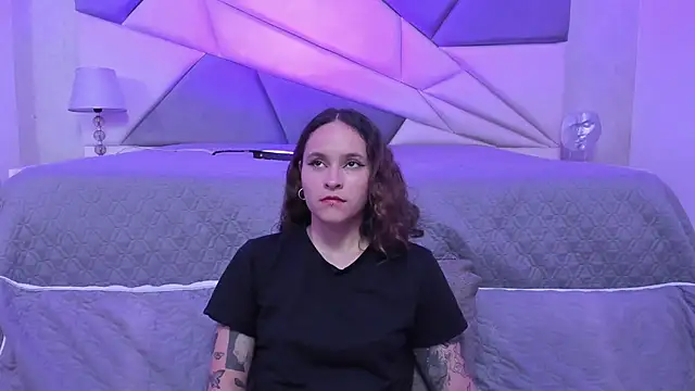 AnnyThompson  online show from December 1, 11:47 pm