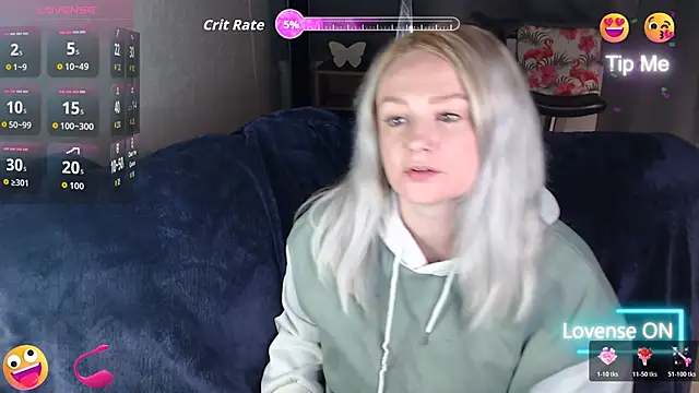 Snapshot of laurynrox chatting on November 13, 11:58 pm laurynrox online show from November 13, 11:58 pm