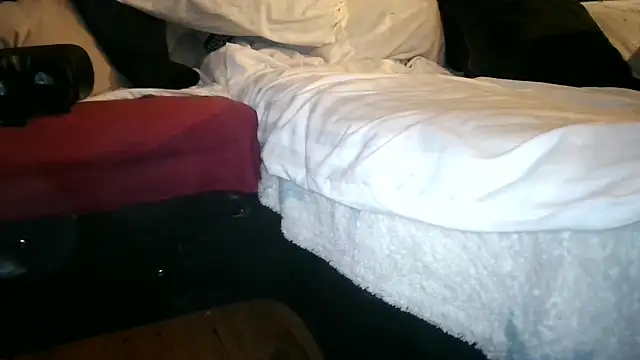 lukasdie online show from April 11, 1:43 am