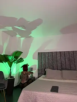 milaivanova online show from November 3, 8:37 am