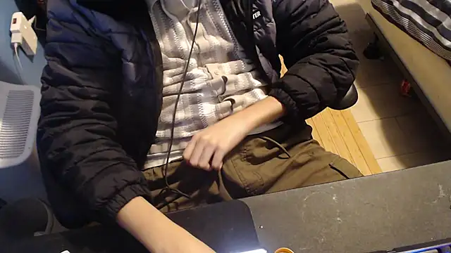 Snapshot of Carterdoesporn chatting on March 2, 10:56 am Carterdoesporn online show from March 2, 10:56 am