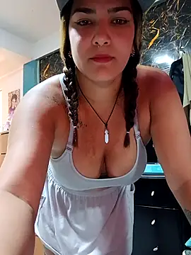 Snapshot of camiysebas21 chatting on March 20, 8:29 pm camiysebas21 online show from March 20, 8:29 pm