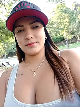 Snapshot of camiysebas21 chatting on September 23, 8:56 pm camiysebas21 online show from September 23, 8:56 pm