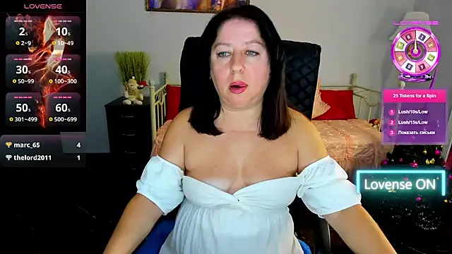 Julia Dean online show from December 26, 3:42 pm