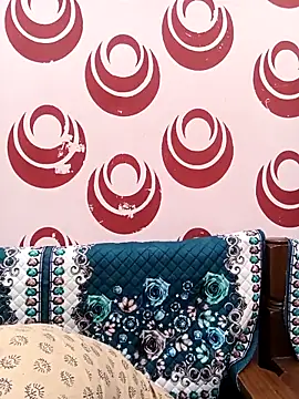 Yours-Bebo online show from September 20, 6:47 am