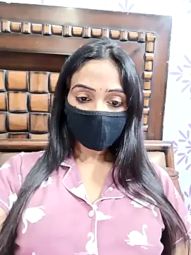 Snapshot of Yours-Bebo chatting on November 24, 5:45 pm Yours-Bebo online show from November 24, 5:45 pm