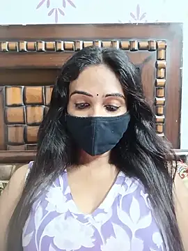 Snapshot of Yours-Bebo chatting on July 20, 11:45 am Yours-Bebo online show from July 20, 11:45 am