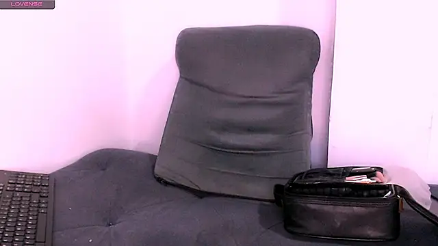 sofi-rojas1 online show from March 28, 7:13 pm