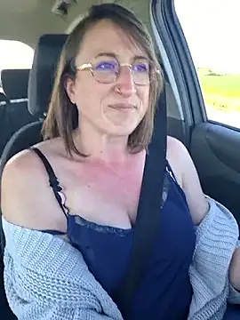 minierose online show from April 10, 2:55 pm