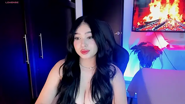 Snapshot of Abbye_blue01 chatting on June 11, 2:53 am Abbye blue01 online show from June 11, 2:53 am