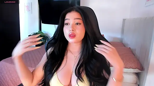 Snapshot of Abbye_blue01 chatting on July 21, 8:55 pm Abbye blue01 online show from July 21, 8:55 pm