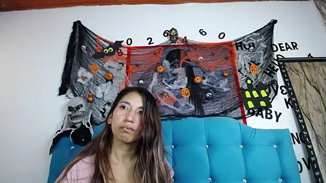 Snapshot of sweet_skylove_ chatting on October 5, 3:10 pm sweet skylove online show from October 5, 3:10 pm