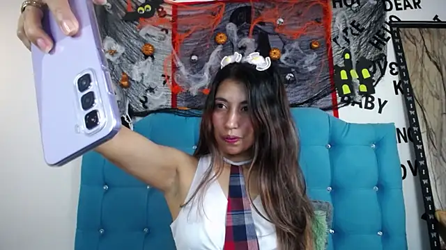 Snapshot of sweet_skylove_ chatting on October 19, 2:50 pm sweet skylove online show from October 19, 2:50 pm