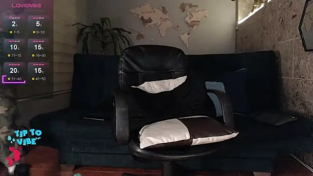 Snapshot of rogert_xx chatting on February 15, 5:09 am rogert xx online show from February 15, 5:09 am