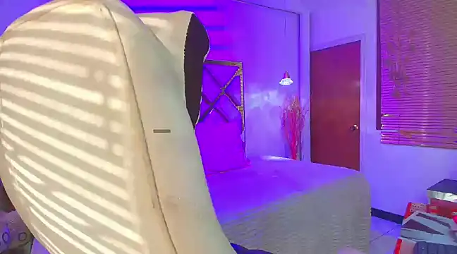 Snapshot of Silvana_monroe chatting on December 11, 12:44 pm Silvana monroe online show from December 11, 12:44 pm